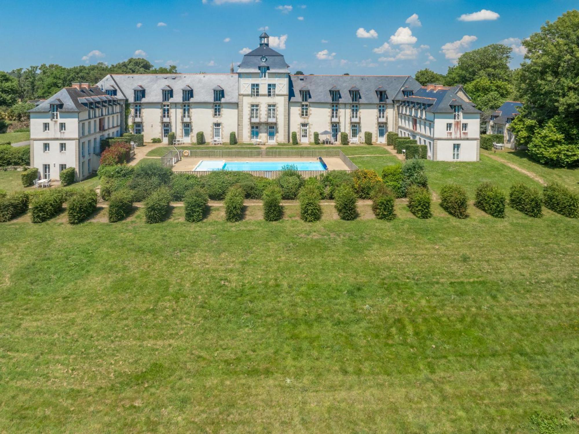Apartment Chateau De Kergonano-2 By Interhome Baden Exteriér fotografie